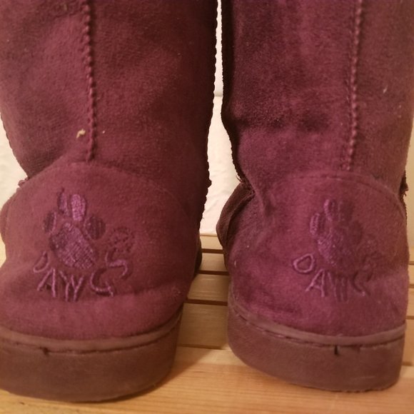 Boots - Picture 5 of 9